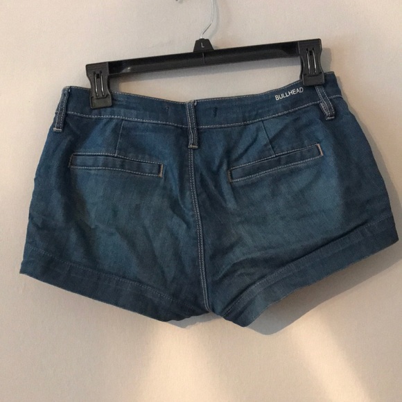 Women’s Soft Denim Shorts - Picture 2 of 3